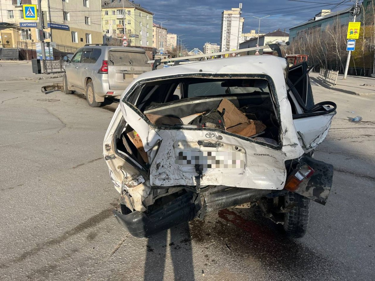 В Якутске произошло ДТП возле речного училища | 12.05.2024 | Якутск -  БезФормата