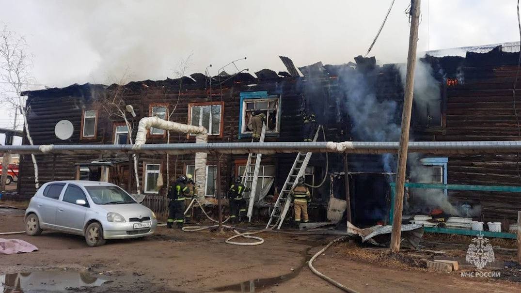 Трагедия: В Якутске на пожаре погибли женщина и 15-летняя девочка