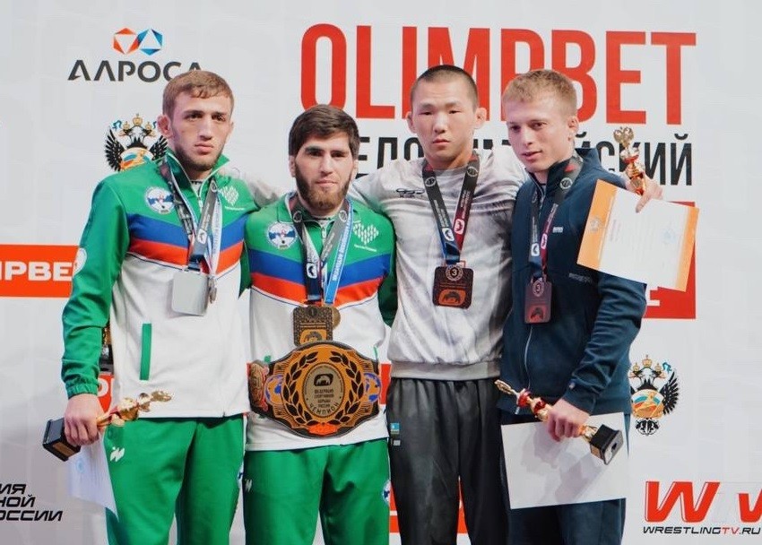 Якутские борцы завоевали две бронзовые медали чемпионата России