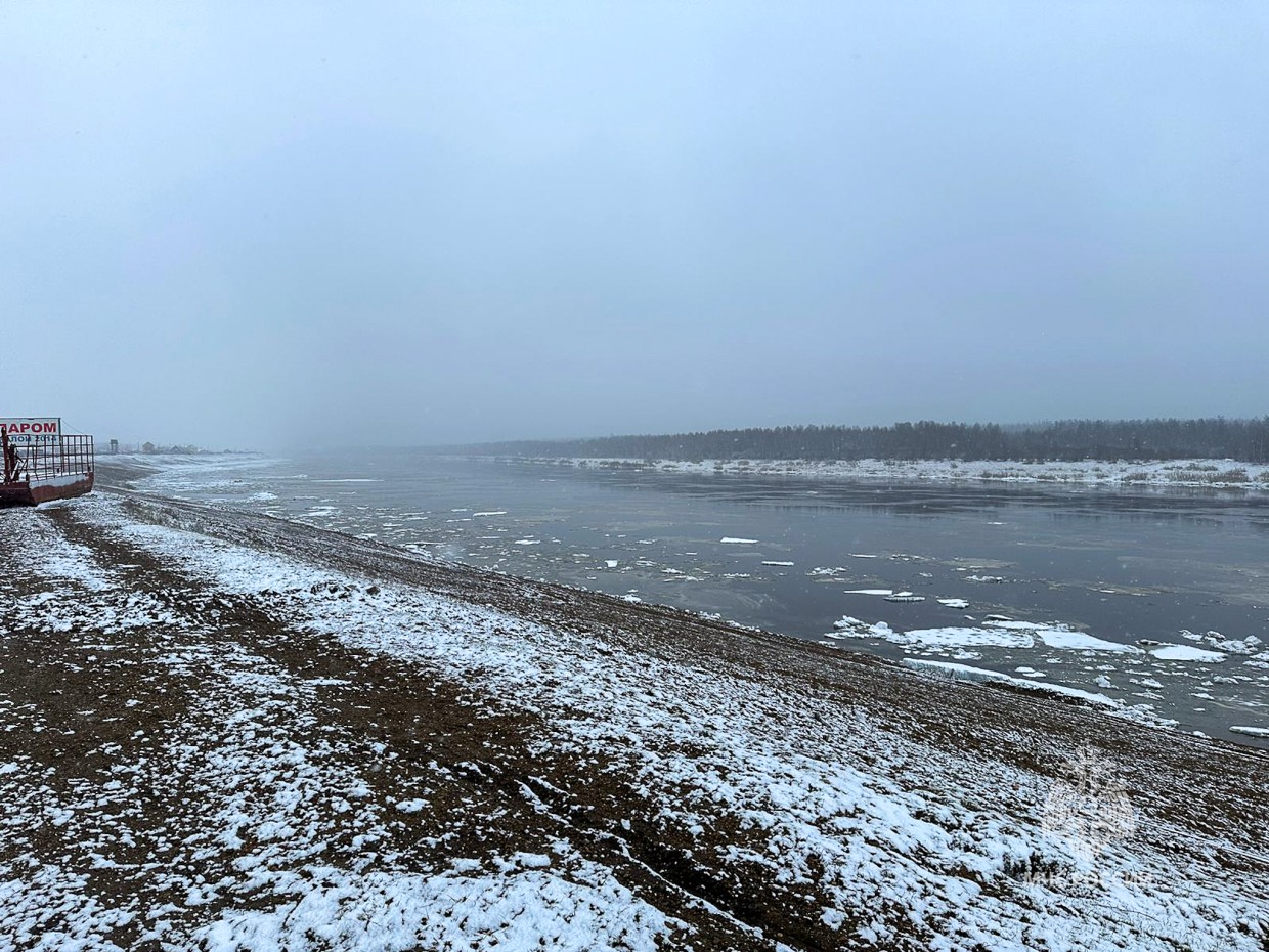 На трое суток ранее среднемноголетних сроков произошло вскрытие реки Лены у Ленска