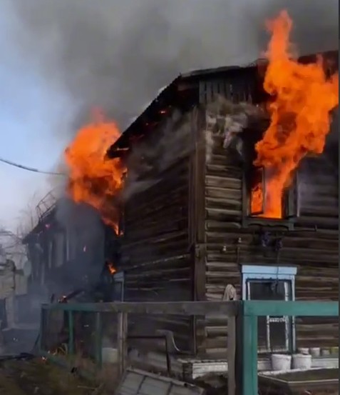 В Якутске на пожаре погибли два человека