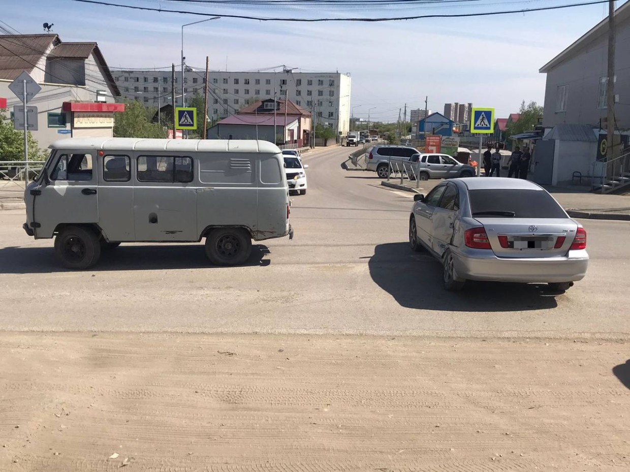 В Якутске в ДТП серьезно пострадал водитель