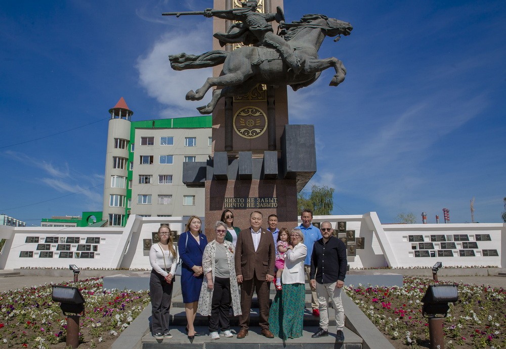 Депутаты Гордумы приняли участие в церемонии возложения цветов в День памяти и скорби