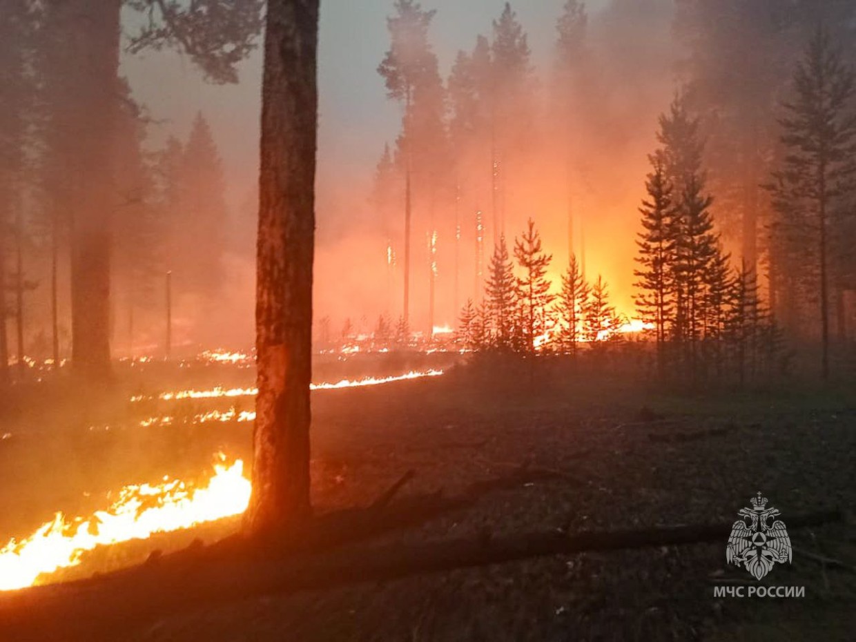 Жители ряда сел в Якутии задыхаются в дыму от лесных пожаров