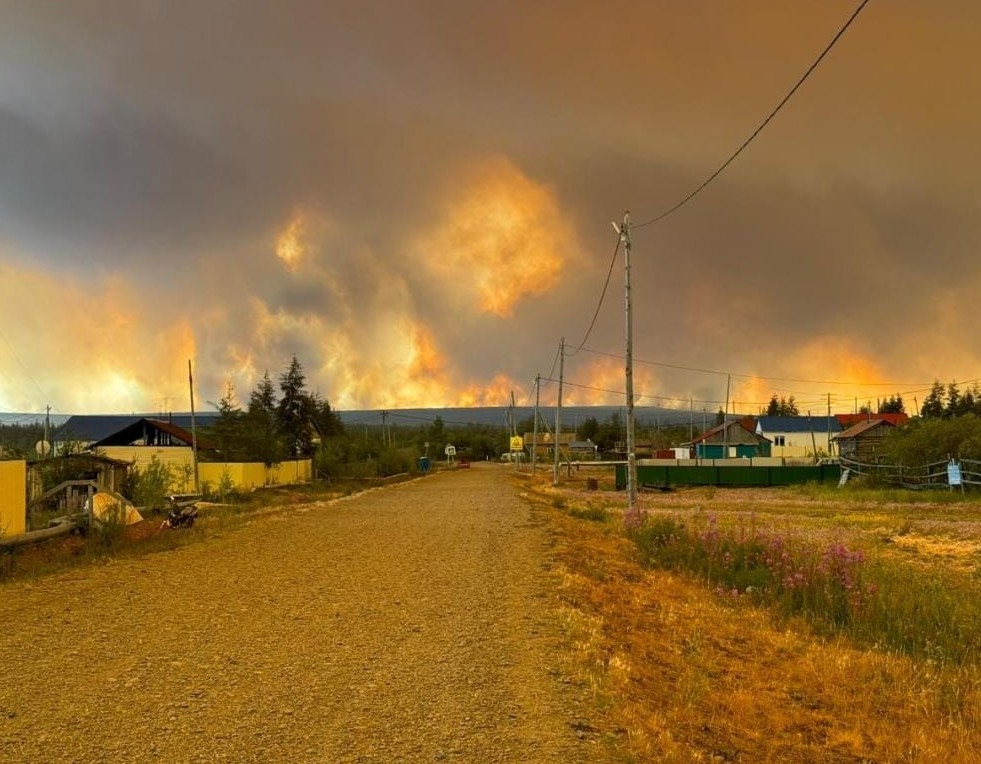 Сахаэнерго ведет круглосуточное дежурство для защиты энергообъектов от лесного пожара