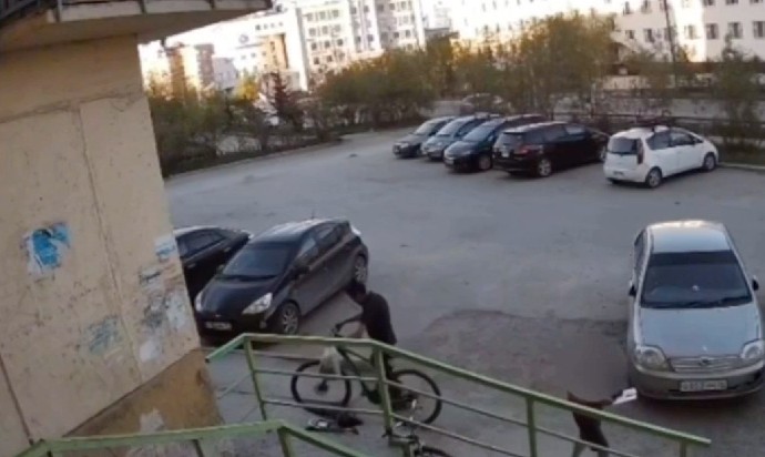 Житель Якутска, укравший велосипед, потерял его во время пьянки