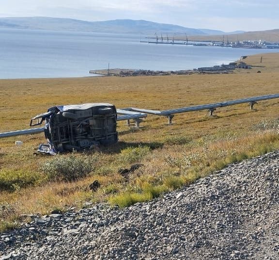 В Булунском районе опрокинулась машина 