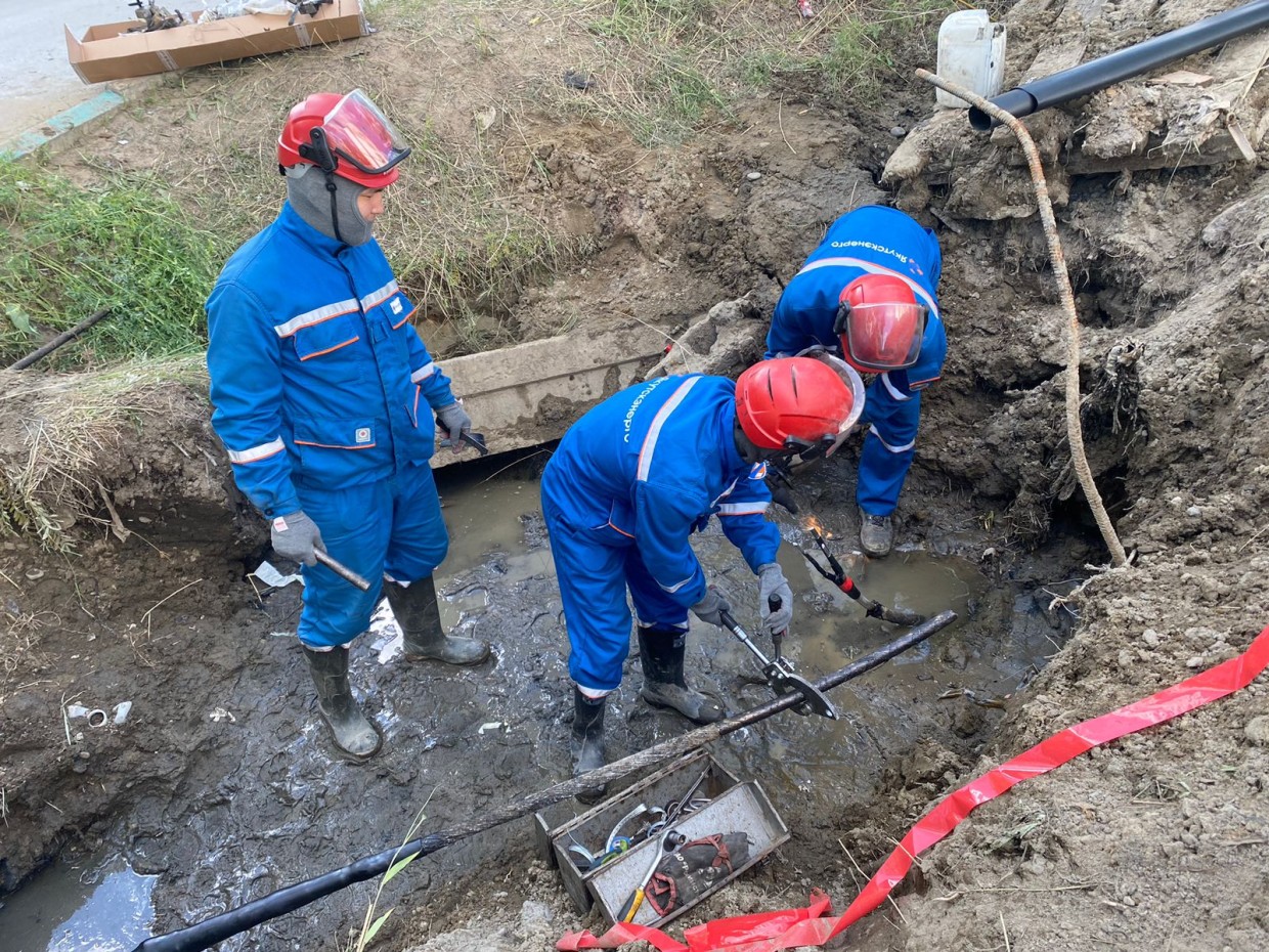 В Якутске энергетики ведут ремонт кабельных линий электропередачи