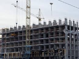 В Алдане на стройке погиб мужчина, упав с четвертого этажа