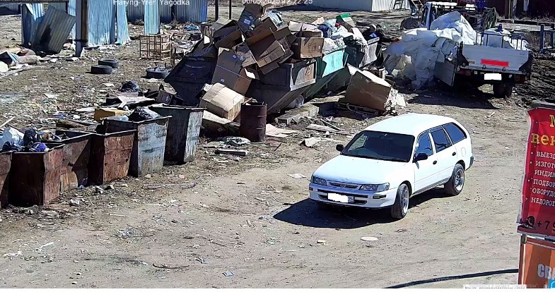 Евгений Григорьев поручил инициировать увеличение размера административных штрафов за выгрузку мусора на санитарных точках