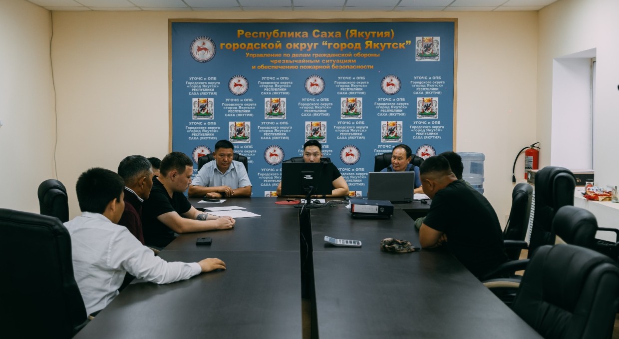 Сотрудники администрации Якутска помогут пострадавшим от паводка жителям Оймяконского улуса