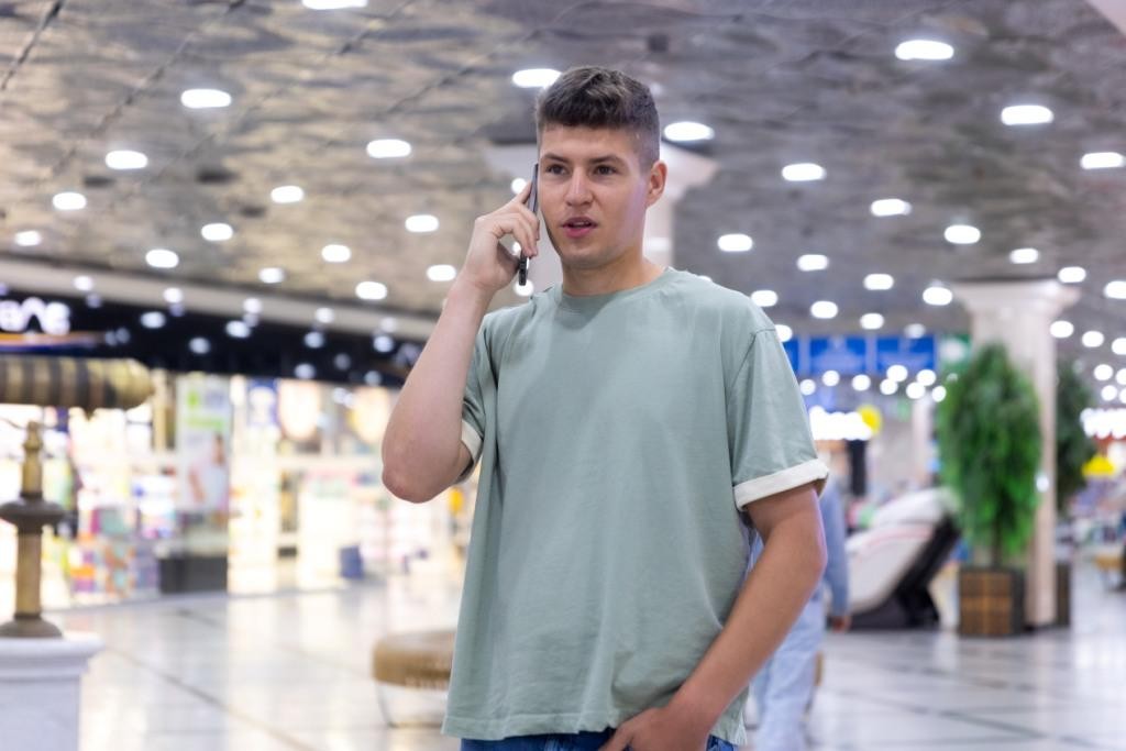 Эксперт объяснил, как распознать мошенников под видом курьеров