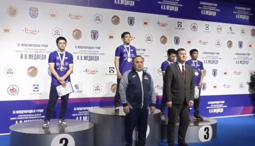 Положил на лопатки: Якутянин Арыйаан Тютрин стал трёхкратным чемпионом Гран-при Медведя!